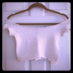 Clothes at 5$ each mustgo fast traveling in 1 week